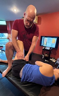 Remedial massage for ITBS